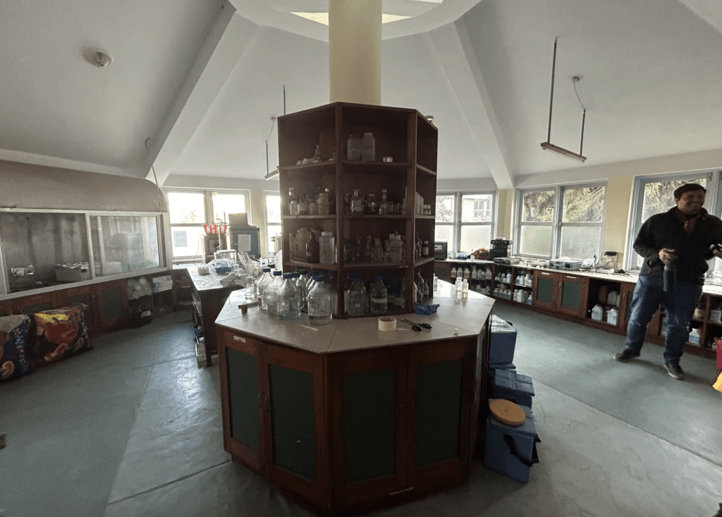 The lab facilities at the Aquatic Ecology Centre. 